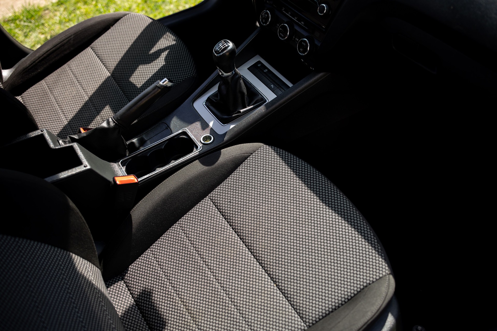 Der Innenraum des Autos nach der Reinigung